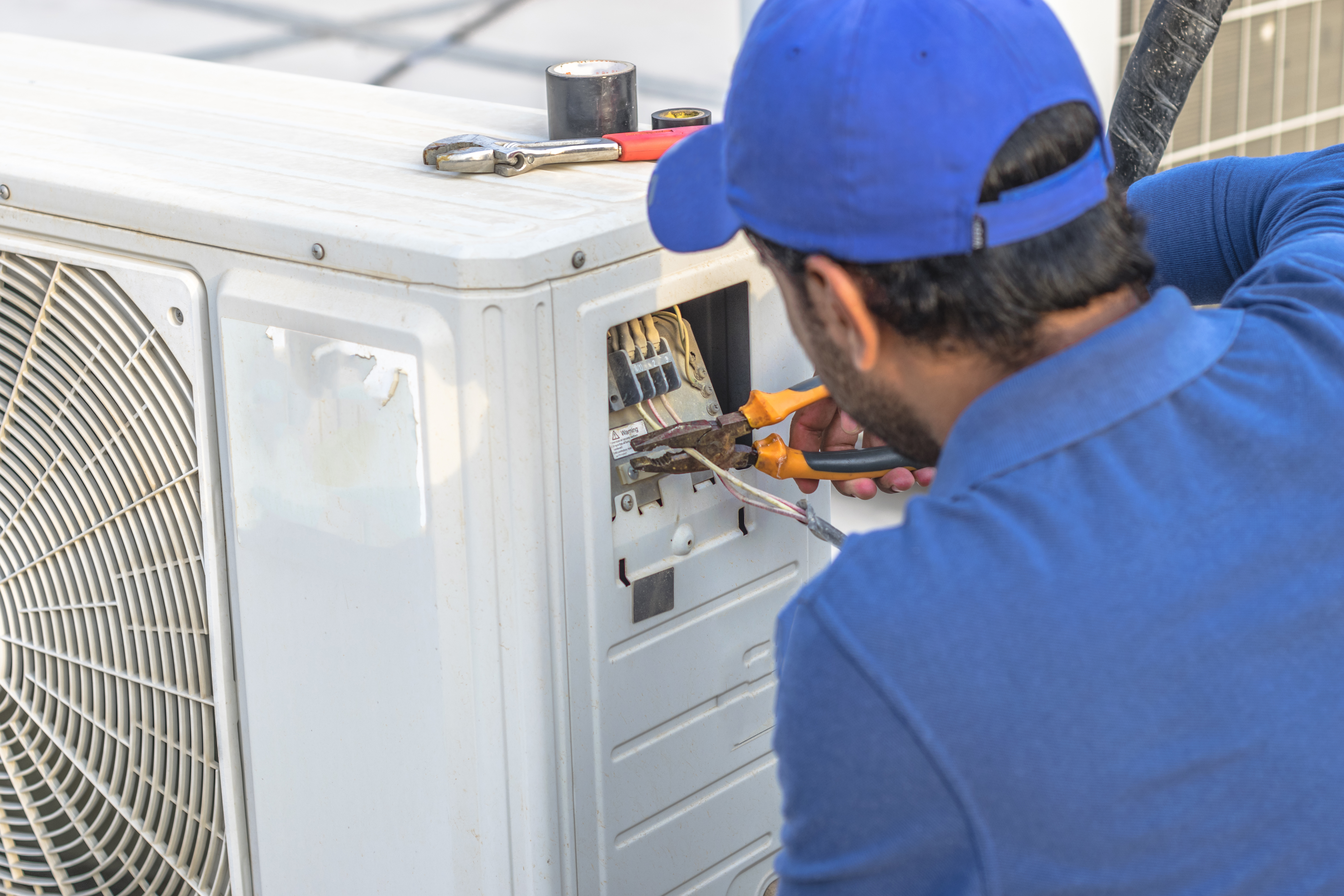 State Mechanical technician at work